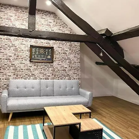Ferienwohnung Les Loges De La Commanderie ! Coulommiers Exterior foto