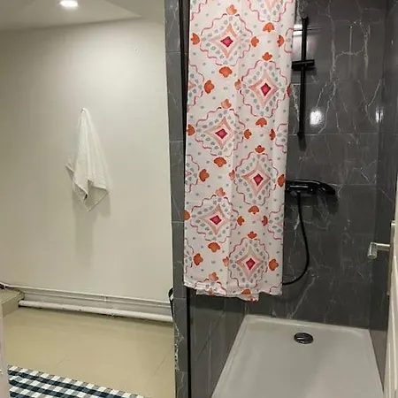 Ferienwohnung Les Loges De La Commanderie ! Coulommiers Exterior foto